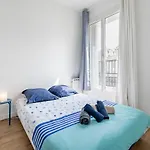 Charming Bright And Equipped Apartment
